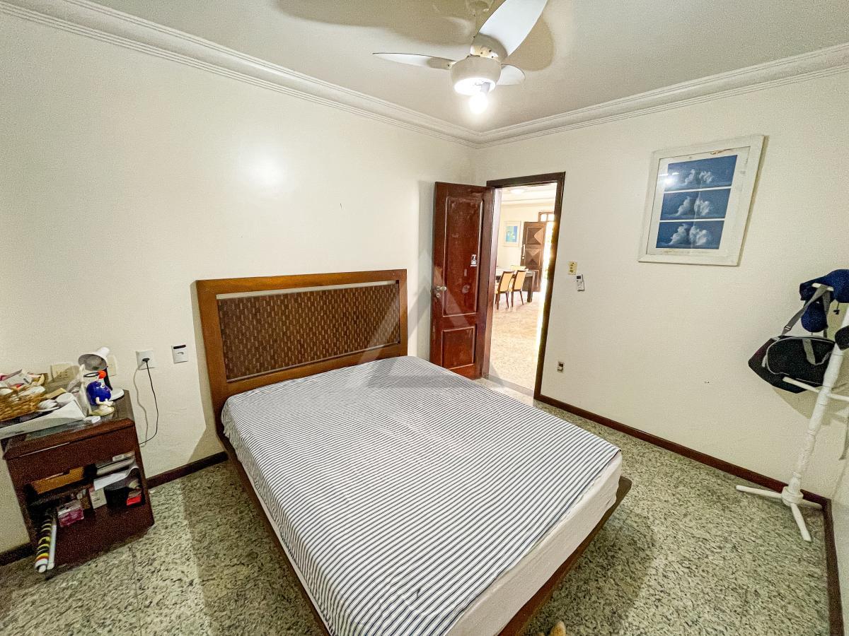 Casa, 6 quartos, 328 m² - Foto 22